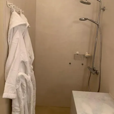 Soros Beach Villa, فيلة