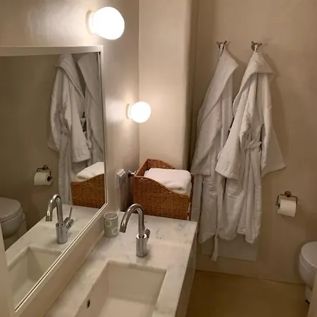 Soros Beach Villa, * Andiparo